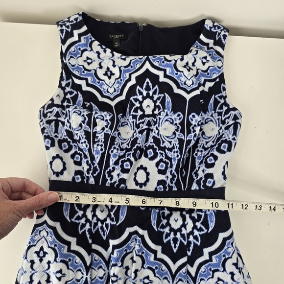 Talbots Blue Paisley Print Fit n' Flare Dress Pockets Size 4P Careerwear - Picture 9 of 12